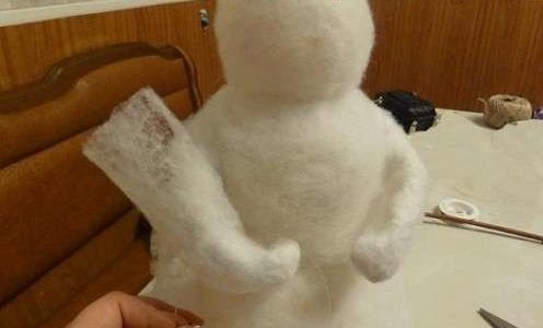 Снеговик своими руками на Новый год из подручных материалов этап 130